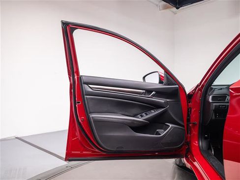 Used 2020 Honda Accord Sport image 28