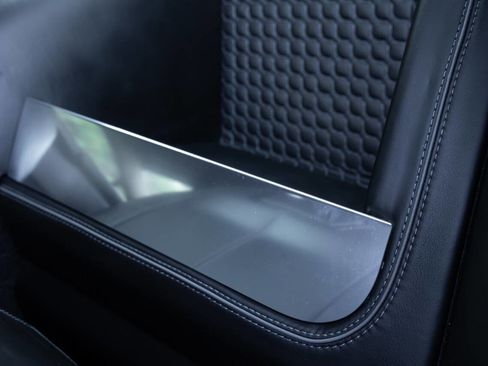 Used 2014 Aston Martin Vanquish Coupe image 94