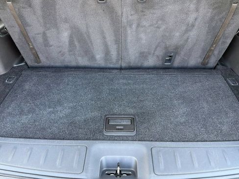 Used 2015 Nissan Pathfinder SV AWD/4WD image 15