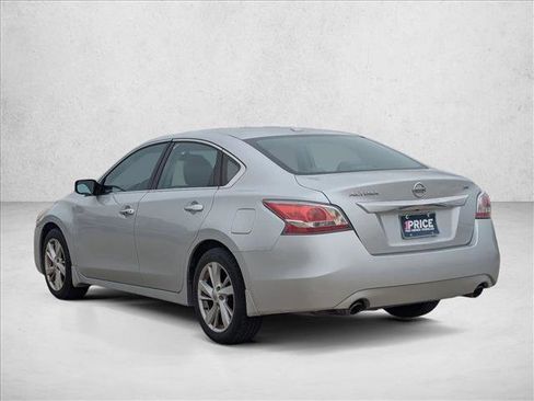 Used 2015 Nissan Altima 2.5 SV FWD image 7