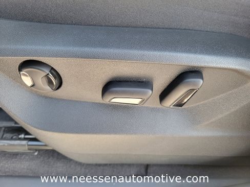 Used 2024 Volkswagen Atlas SE image 15