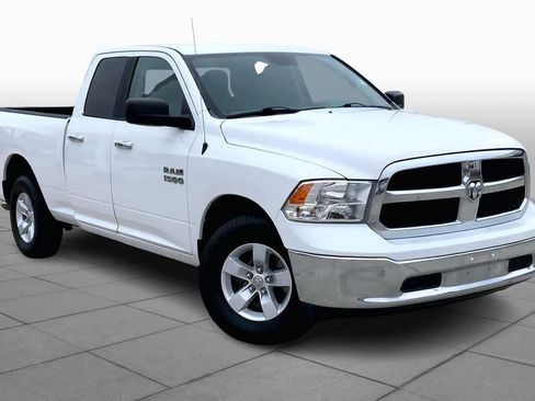 Used 2018 RAM 1500 Classic SLT image 2