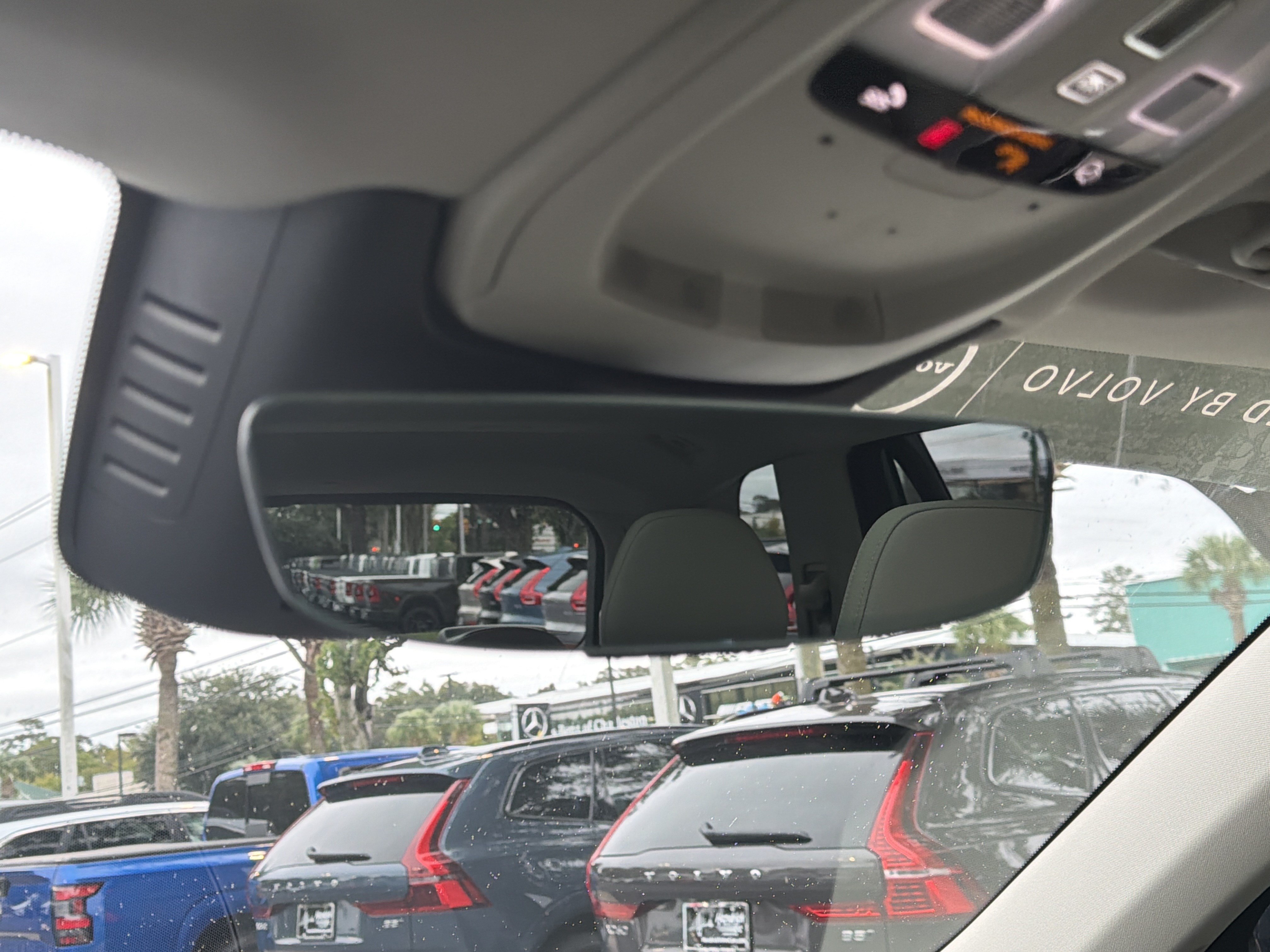 Certified 2024 Volvo XC90 B5 Plus w/ Protection Package Premier AWD/4WD image 27
