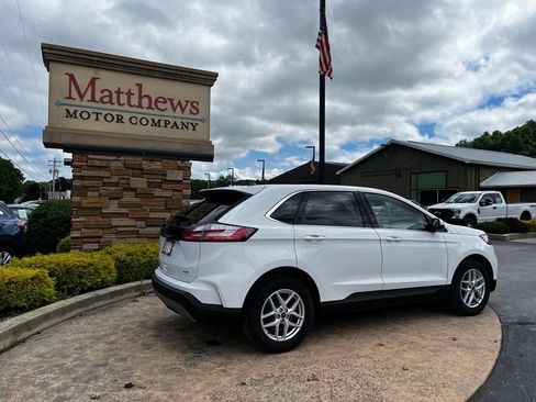 Used 2024 Ford Edge SEL AWD/4WD image 5