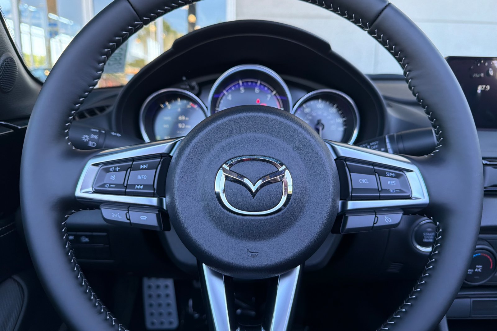 New 2026 MAZDA MX-5 Miata Club w/ Interior Package RWD image 26