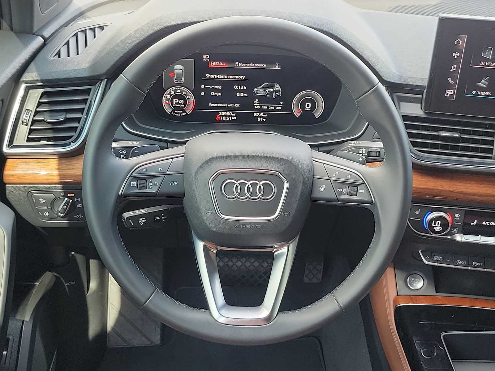 Certified 2023 Audi Q5 2.0T Premium Plus w/ Premium Plus Package AWD/4WD image 22