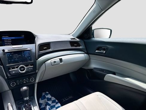 Used 2022 Acura ILX w/ Premium Package FWD image 29