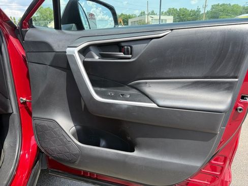 Used 2024 Toyota RAV4 LE AWD/4WD image 33