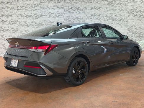 New 2026 Hyundai Elantra SEL Sport Premium FWD image 5