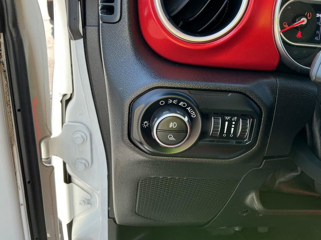 Used 2020 Jeep Gladiator Rubicon AWD/4WD image 24