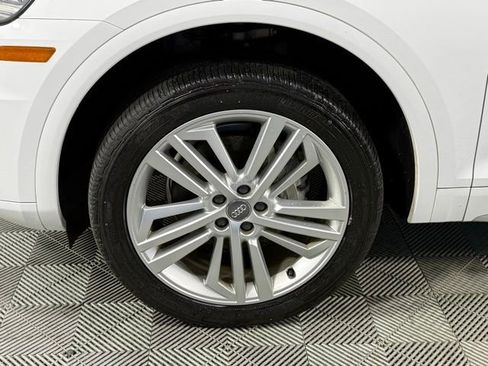 Used 2018 Audi Q5 2.0T Premium Plus w/ Premium Plus Package image 11
