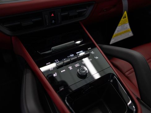 New 2024 Porsche Cayenne Coupe image 26