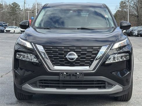 Certified 2023 Nissan Rogue SV image 3