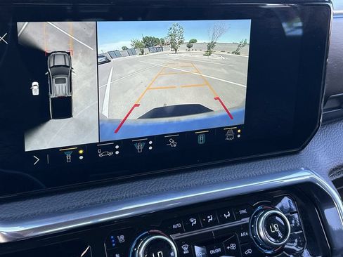 Used 2023 GMC Sierra 1500 Denali w/ Technology Package AWD/4WD image 15