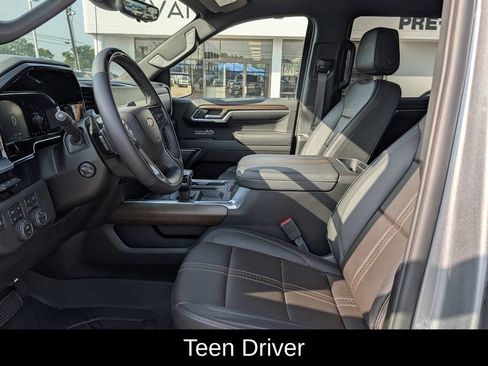 Used 2026 Chevrolet Silverado 1500 High Country w/ Technology Package AWD/4WD image 27