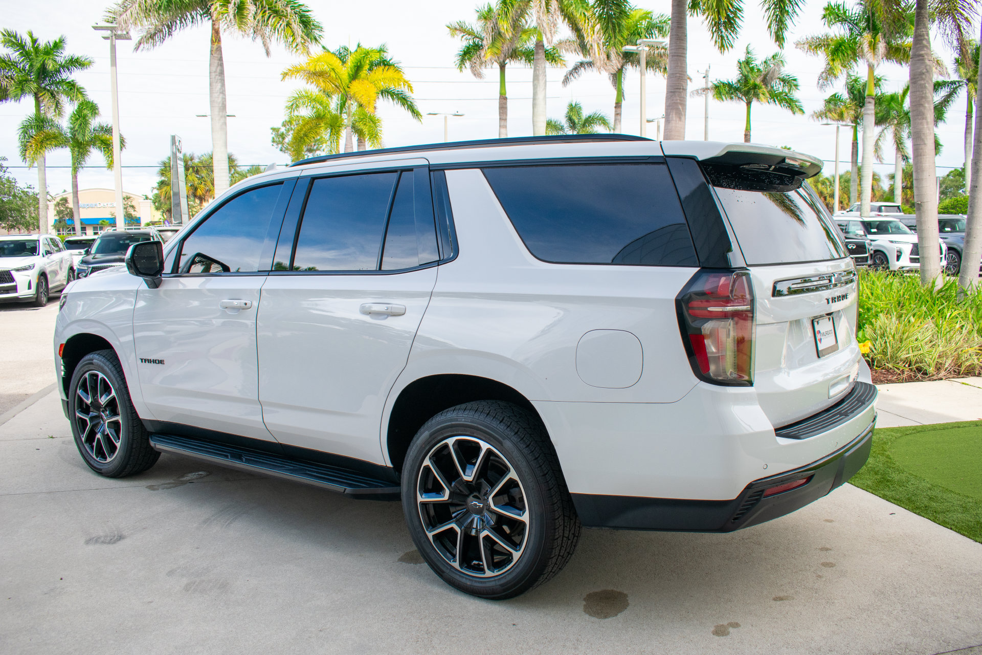 Used 2023 Chevrolet Tahoe RST AWD/4WD image 8