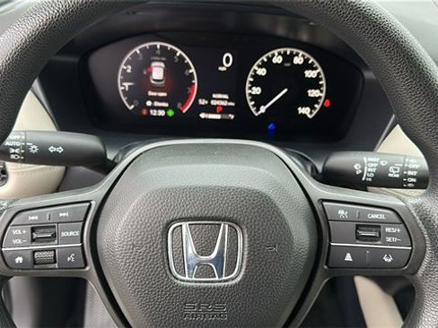 Used 2023 Honda HR-V LX image 10