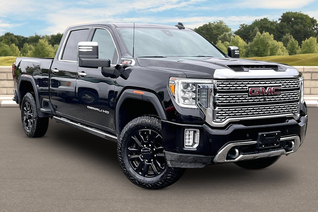 Used 2023 GMC Sierra 2500 Denali w/ Denali Black Diamond Edition AWD/4WD image 2