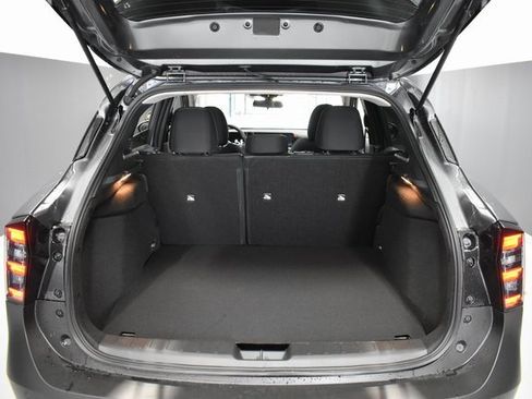 New 2026 Nissan Kicks SV w/ SV Premium Package image 31