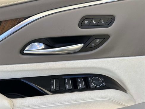 Used 2021 Cadillac Escalade Sport Platinum w/ LPO, ONYX Package image 22