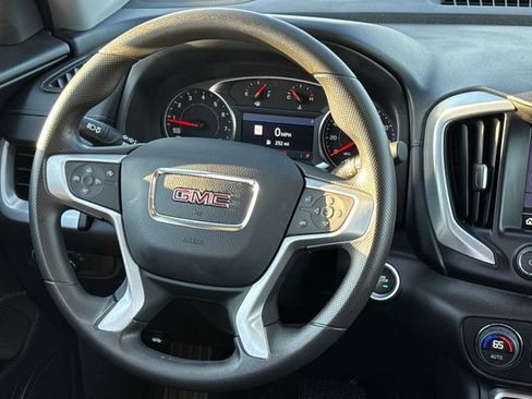 Used 2024 GMC Terrain SLE w/ Driver Convenience Package image 14
