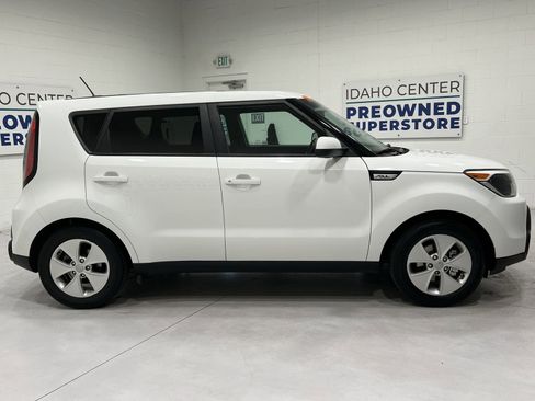 Used 2016 Kia Soul image 9