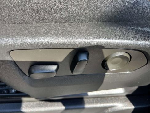 Used 2023 GMC Yukon XL AT4 w/ AT4 Premium Plus Package image 18