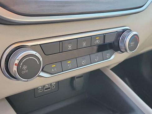 Certified 2025 Nissan Altima 2.5 SV image 29