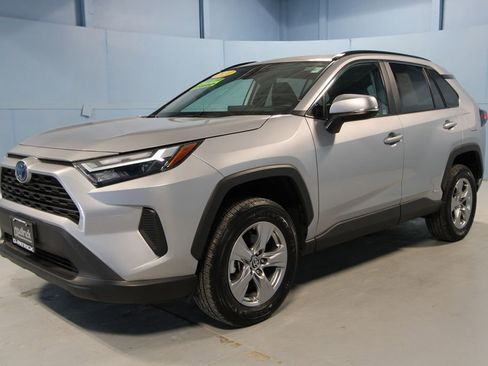 Used 2024 Toyota RAV4 XLE image 31