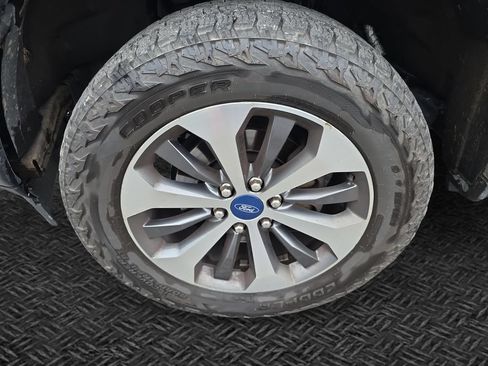 Used 2019 Ford F150 XL w/ Equipment Group 101A Mid AWD/4WD image 11