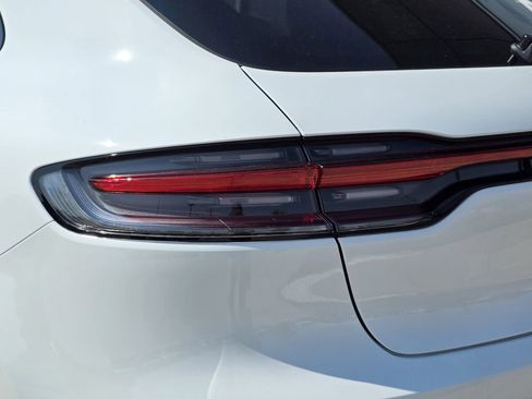 Used 2025 Porsche Macan Turbo AWD/4WD image 12