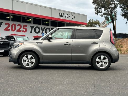 Used 2018 Kia Soul image 2