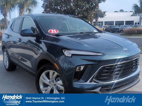 Used 2025 Buick Encore GX Preferred w/ Comfort Package image 1