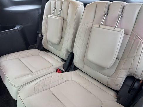 Used 2016 Ford Explorer Platinum AWD/4WD image 16
