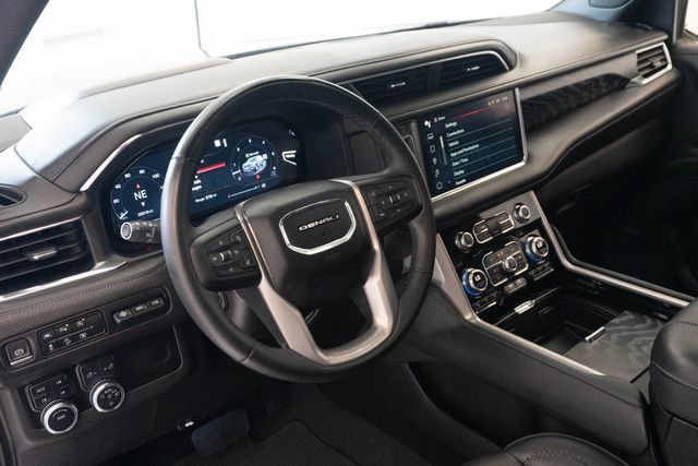Used 2023 GMC Yukon Denali AWD/4WD image 4