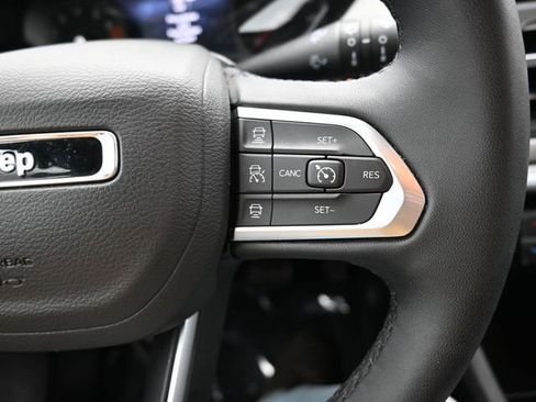 Used 2025 Jeep Compass Limited AWD/4WD image 16