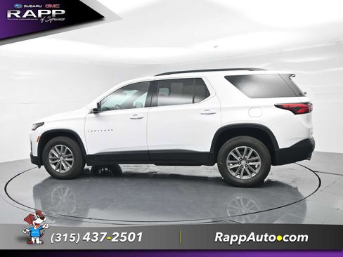 Used 2023 Chevrolet Traverse LT AWD/4WD image 3