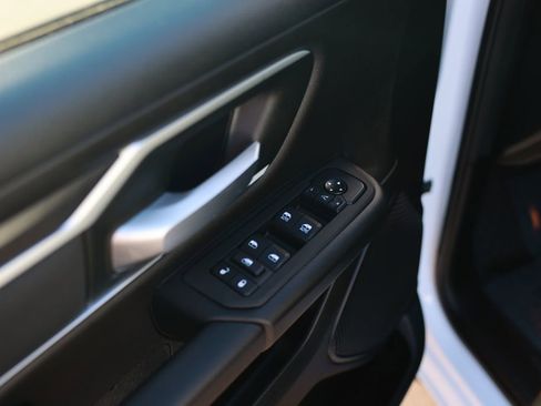 New 2026 RAM 1500 4x4 Crew Cab image 16