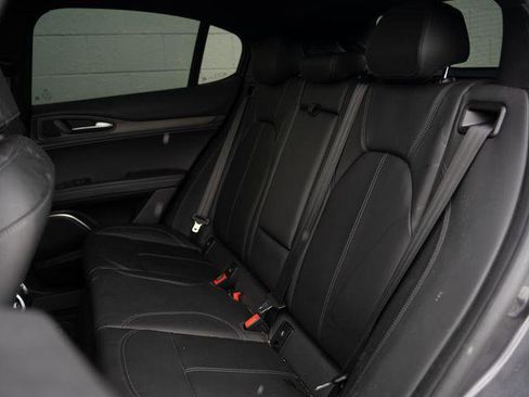 Used 2023 Alfa Romeo Stelvio Ti AWD/4WD image 18