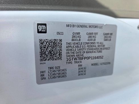 Used 2023 GMC Savana 2500 Extended w/ Driver Convenience Package image 24