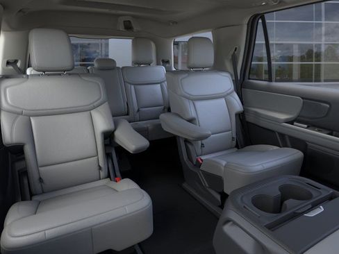 New 2026 Ford Expedition Active RWD image 11