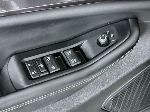 Used 2023 Jeep Grand Cherokee Altitude RWD image 15