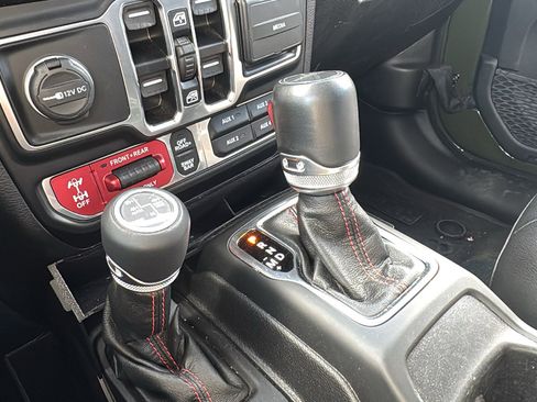 Certified 2022 Jeep Gladiator Rubicon w/ LED Lighting Group image 21