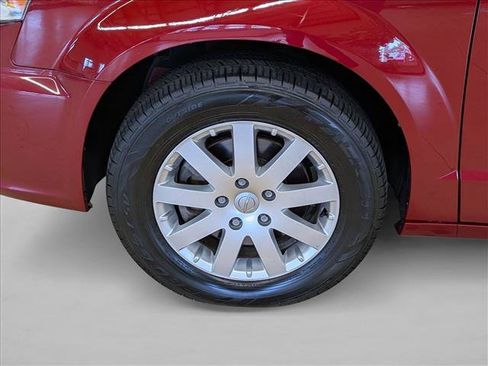 Used 2016 Chrysler Town & Country Touring w/ Driver Convenience Group FWD image 27