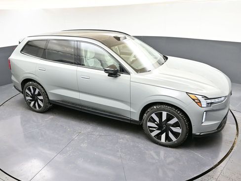 New 2025 Volvo EX90 Ultra image 41