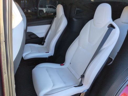 Used 2024 Tesla Model X Plaid image 29