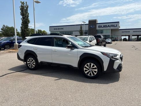 Used 2024 Subaru Outback Premium AWD/4WD image 1