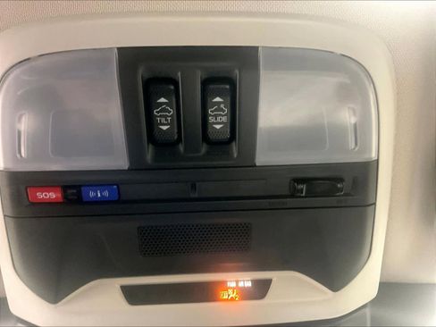 Used 2024 Subaru Crosstrek 2.0i Premium image 27