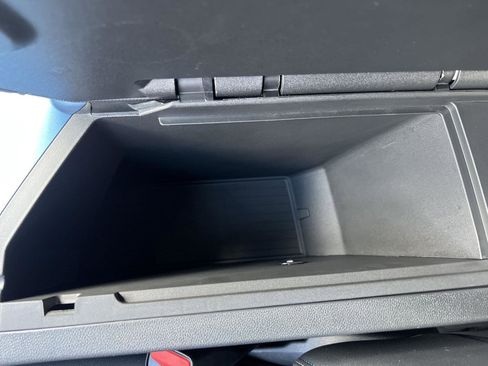 New 2026 Chevrolet Equinox EV LT image 26