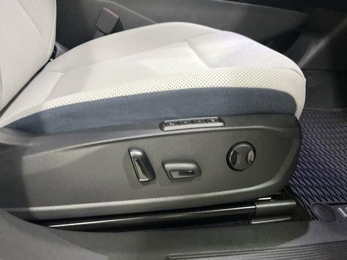 New 2026 Volkswagen ID.4 Pro S AWD/4WD image 37